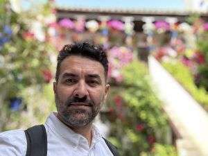 Paco Marquez en los patios de cordoba